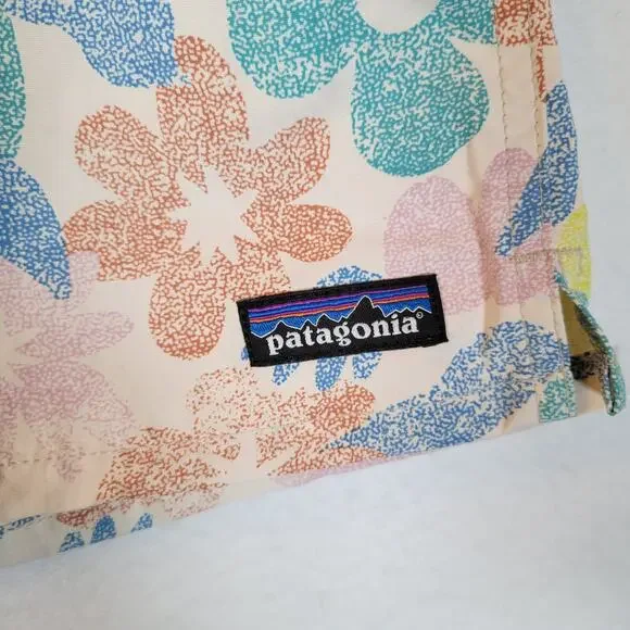 Patagonia Womens Barely Baggies Shorts Size L Multicolor Floral Hawaiian Beachy - Picture 3 of 9